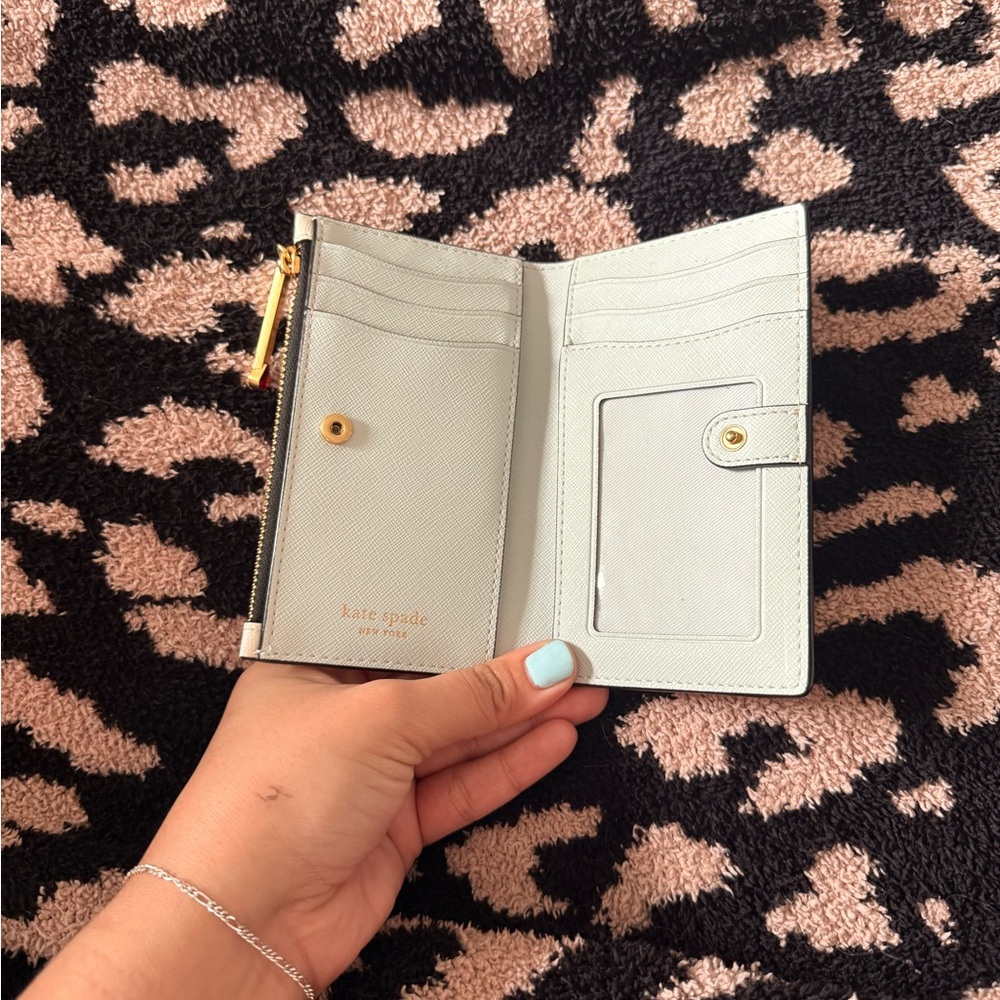 Kate Spade Matchbox wallet - Picture 5 of 5